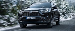 HYÖDYNNÄ TOYOTAN TALVIRENGASETU

Valikoituihin Toyota-malleihin talvirenkaat kevytmetallivantein 0 €.
Tarjoamme nyt nopeaan toim...