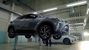 TOYOTA APPROVED VAIHTOAUTOT - Huolettomia kilometrejä