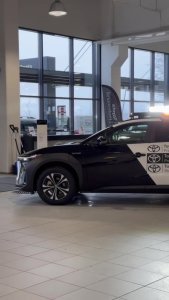 Asensimme asiakkaallemme bZ4X sähköautoon kattohäkin, johon kiinnitettiin asiakkaan toivomat valoratkaisut. Valojen katkaisijat ...